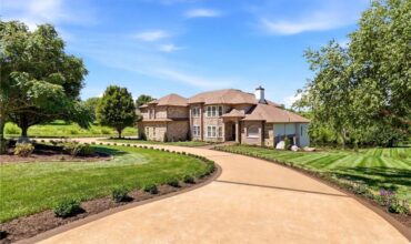 15614 Quail Ridge Drive, Smithville, MO 64089