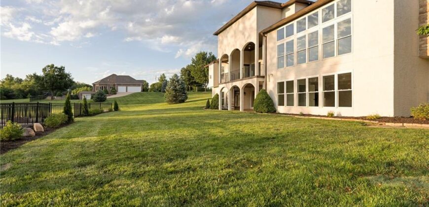 15614 Quail Ridge Drive, Smithville, MO 64089