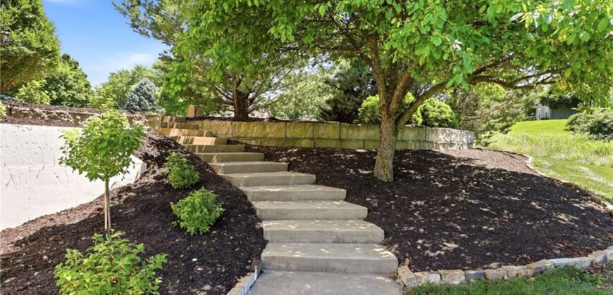 15614 Quail Ridge Drive, Smithville, MO 64089