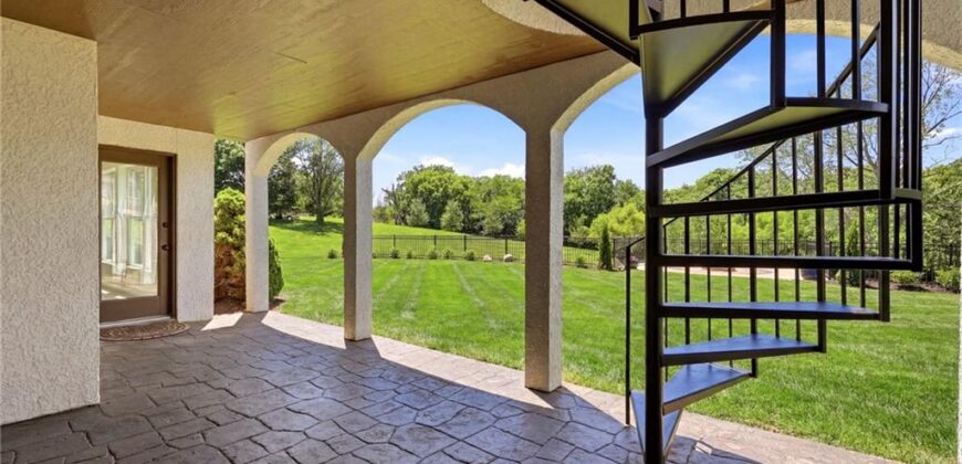 15614 Quail Ridge Drive, Smithville, MO 64089