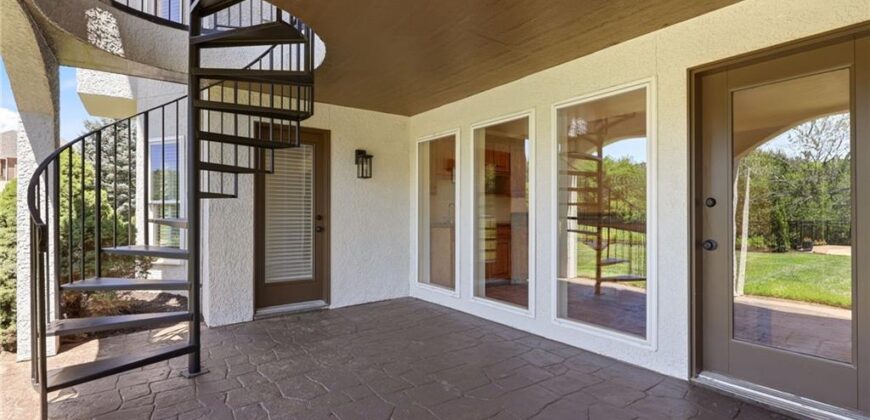 15614 Quail Ridge Drive, Smithville, MO 64089