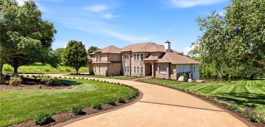 15614 Quail Ridge Drive, Smithville, MO 64089