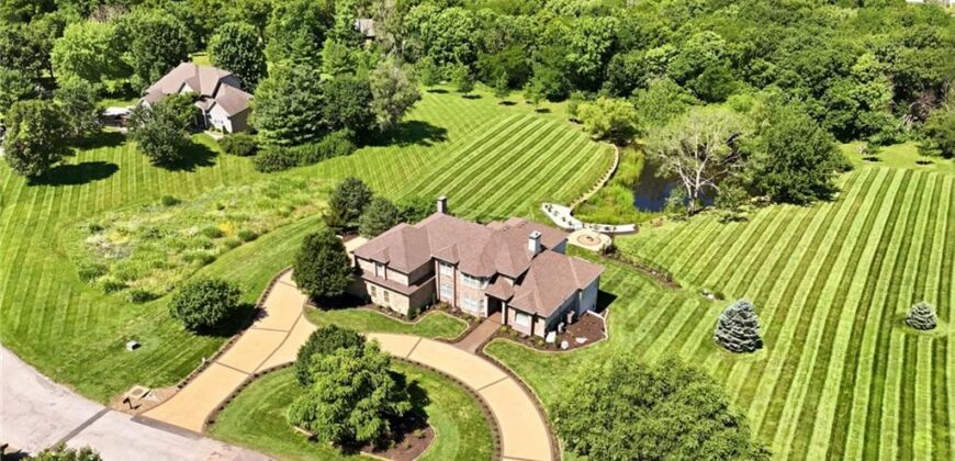 15614 Quail Ridge Drive, Smithville, MO 64089