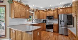 10402 NW River Hills Drive, Parkville, MO 64152