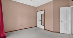 10402 NW River Hills Drive, Parkville, MO 64152