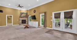 10402 NW River Hills Drive, Parkville, MO 64152