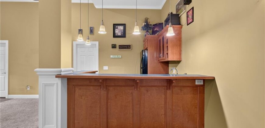 10402 NW River Hills Drive, Parkville, MO 64152
