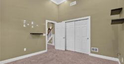 10402 NW River Hills Drive, Parkville, MO 64152
