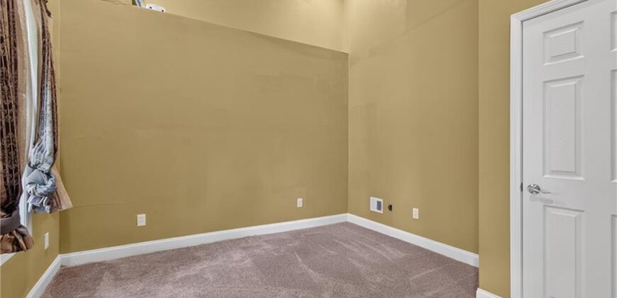 10402 NW River Hills Drive, Parkville, MO 64152