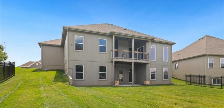 10308 N Corrington Avenue, Kansas City, MO 64156
