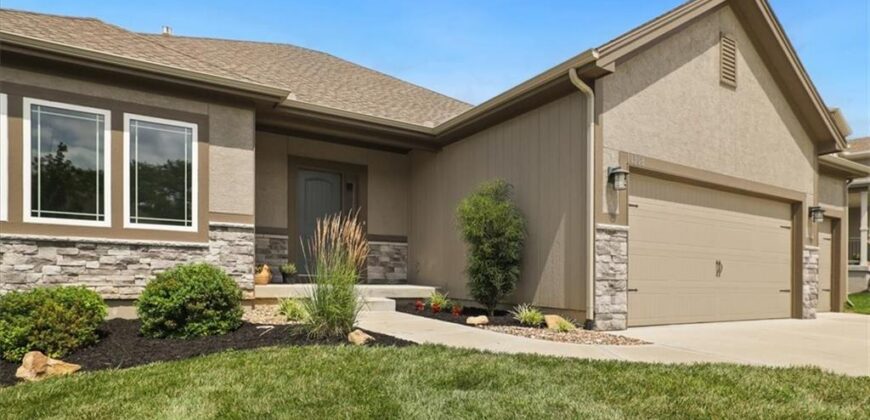 10308 N Corrington Avenue, Kansas City, MO 64156