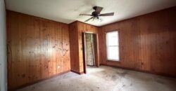 411 E 2nd Street, Dearborn, MO 64439