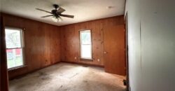 411 E 2nd Street, Dearborn, MO 64439