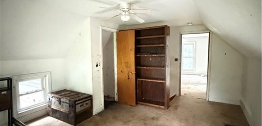 411 E 2nd Street, Dearborn, MO 64439