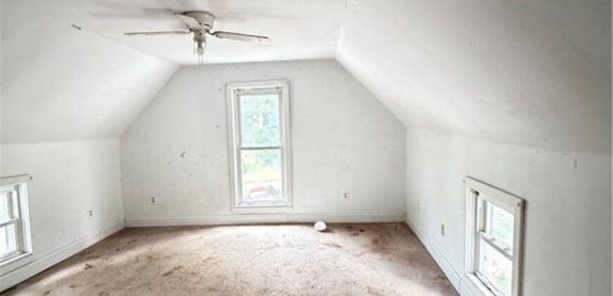 411 E 2nd Street, Dearborn, MO 64439