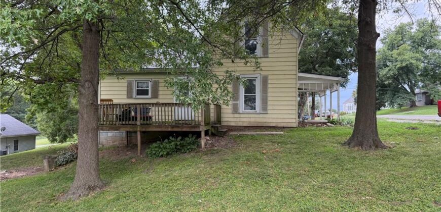 411 E 2nd Street, Dearborn, MO 64439