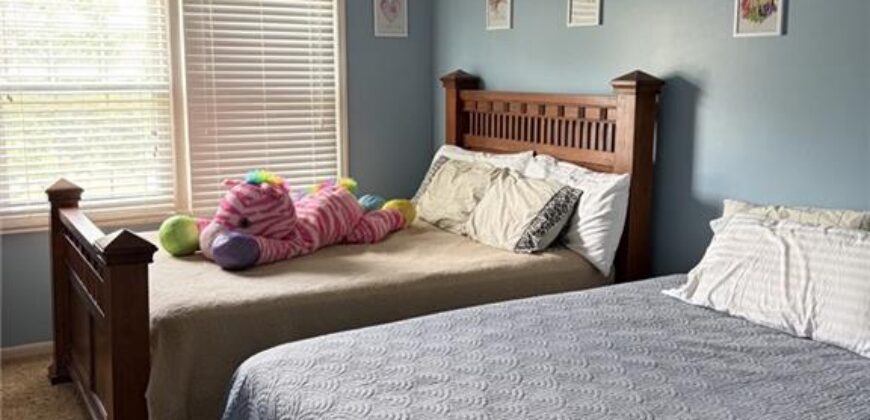 1619 NE 100 Court, Kansas City, MO 64155
