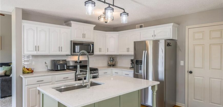 14609 N Derby Road, Smithville, MO 64089