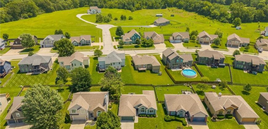 14609 N Derby Road, Smithville, MO 64089