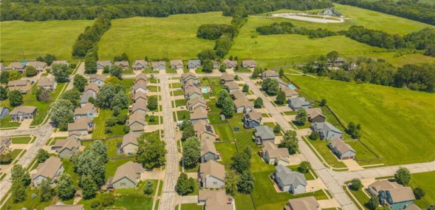 14609 N Derby Road, Smithville, MO 64089