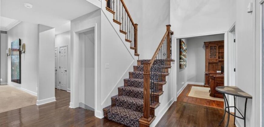 5502 Spinnaker Pointe N/A, Parkville, MO 64152