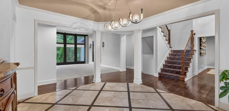 5502 Spinnaker Pointe N/A, Parkville, MO 64152