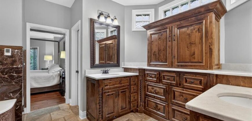 5502 Spinnaker Pointe N/A, Parkville, MO 64152