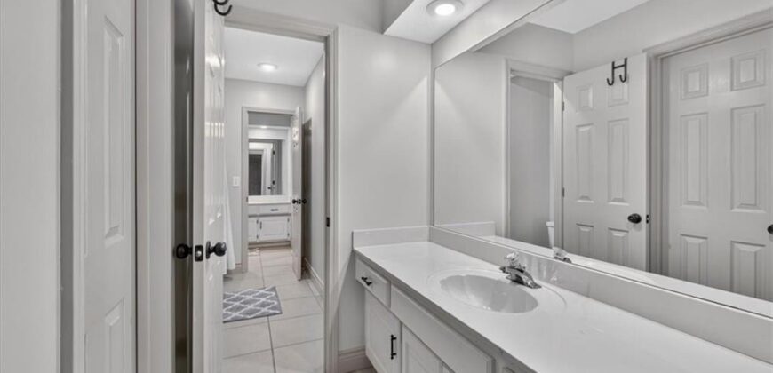 5502 Spinnaker Pointe N/A, Parkville, MO 64152