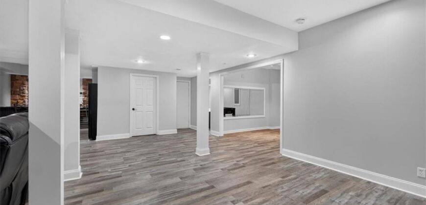 5502 Spinnaker Pointe N/A, Parkville, MO 64152