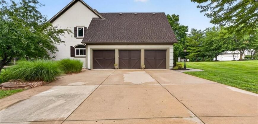 5502 Spinnaker Pointe N/A, Parkville, MO 64152