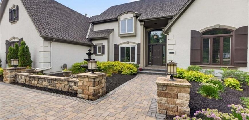 5502 Spinnaker Pointe N/A, Parkville, MO 64152