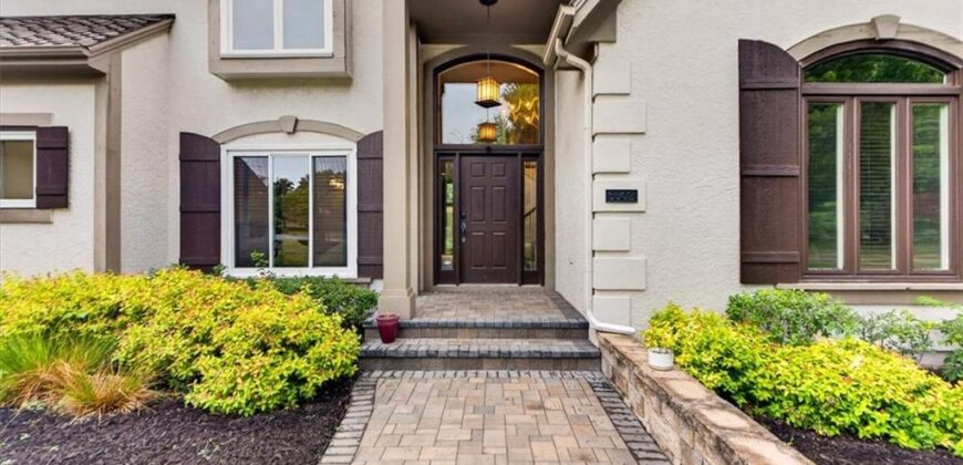 5502 Spinnaker Pointe N/A, Parkville, MO 64152