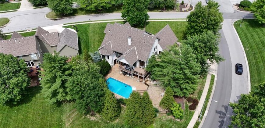 5502 Spinnaker Pointe N/A, Parkville, MO 64152