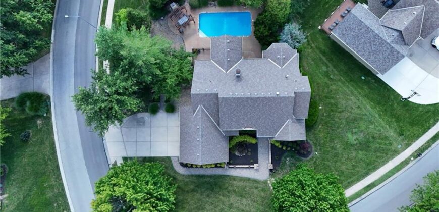 5502 Spinnaker Pointe N/A, Parkville, MO 64152