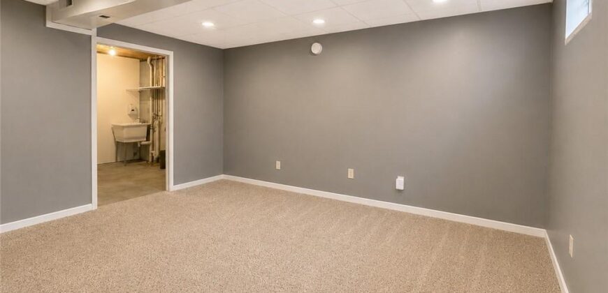 6215 N MERCIER Street, Kansas City, MO 64118