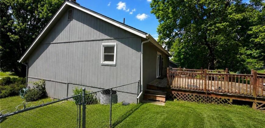 6215 N MERCIER Street, Kansas City, MO 64118