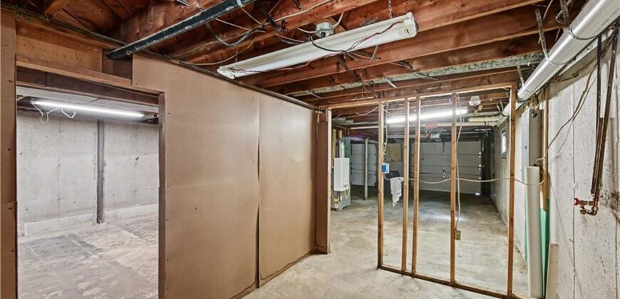 7940 N Broadway Street, Kansas City, MO 64118