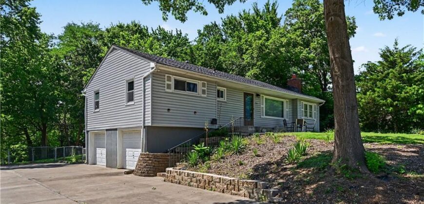 7940 N Broadway Street, Kansas City, MO 64118