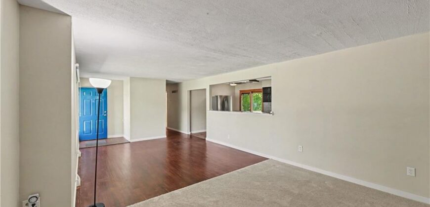 7940 N Broadway Street, Kansas City, MO 64118