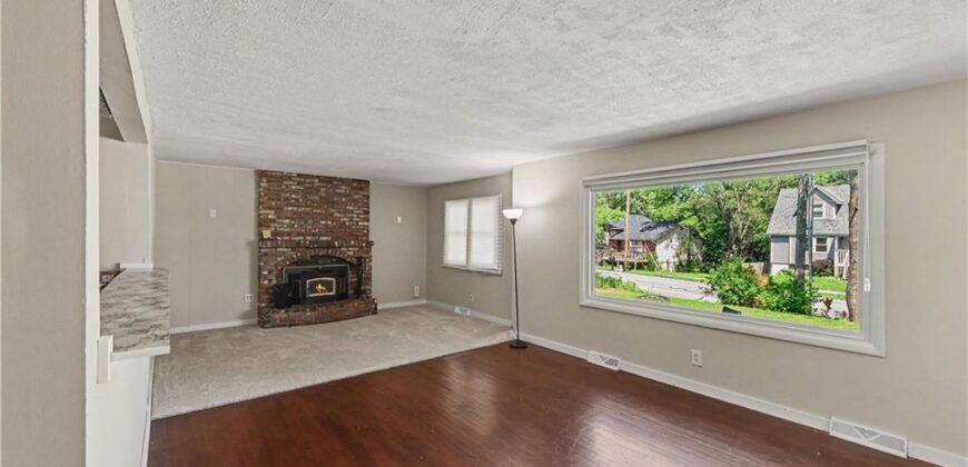7940 N Broadway Street, Kansas City, MO 64118