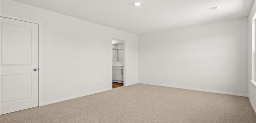 10716 N Richmond Avenue, Kansas City, MO 64157