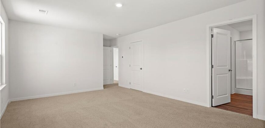 10716 N Richmond Avenue, Kansas City, MO 64157