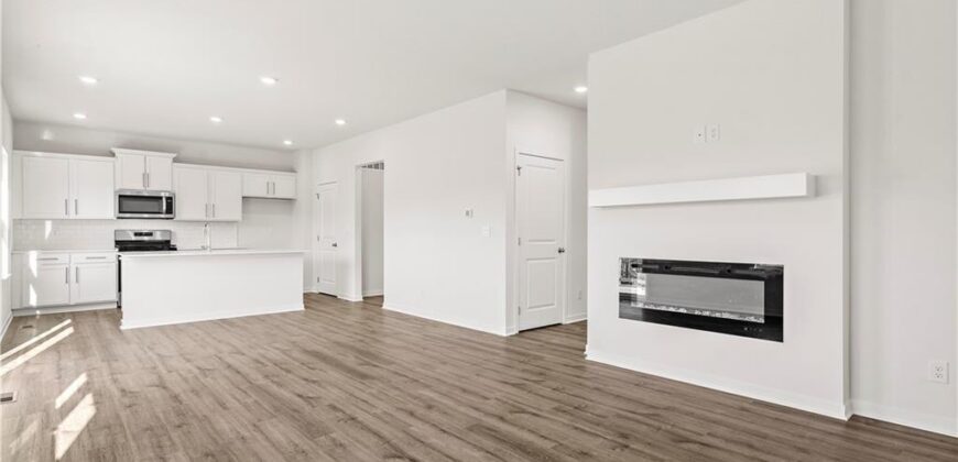 10716 N Richmond Avenue, Kansas City, MO 64157