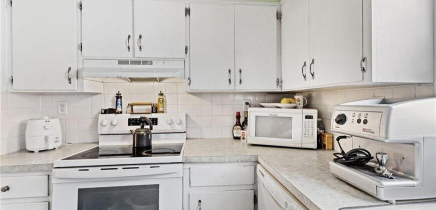 811 E 23rd Avenue, North Kansas City, MO 64116
