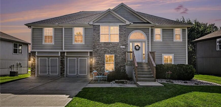8427 N Kensington Avenue, Kansas City, MO 64156