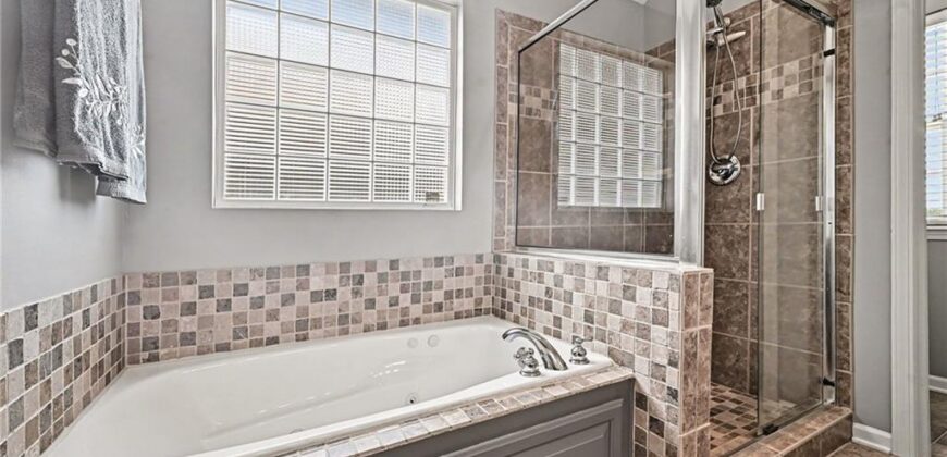 8427 N Kensington Avenue, Kansas City, MO 64156