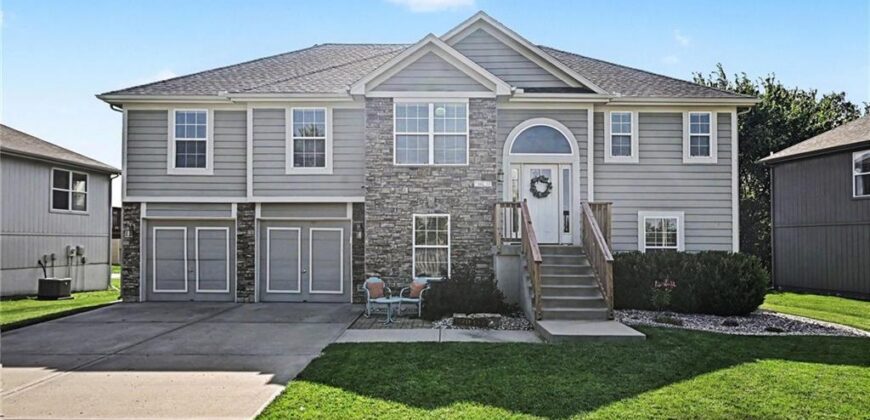 8427 N Kensington Avenue, Kansas City, MO 64156