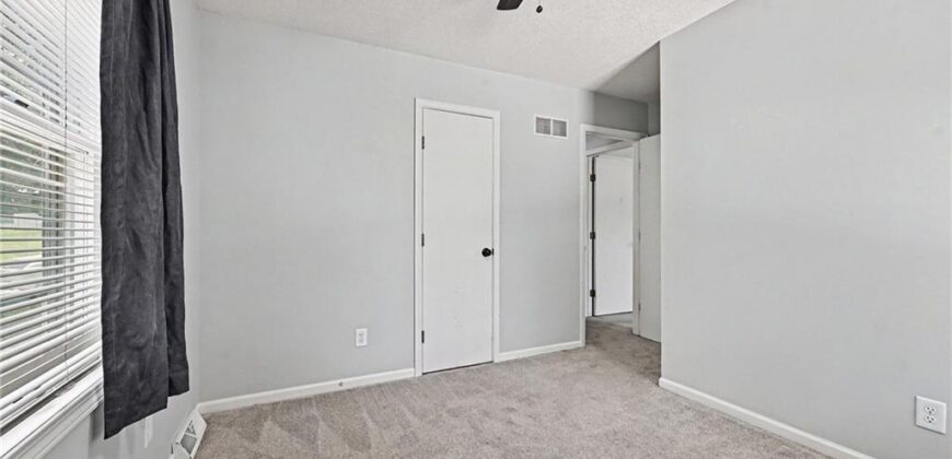 1720 Regency Drive, Kearney, MO 64060