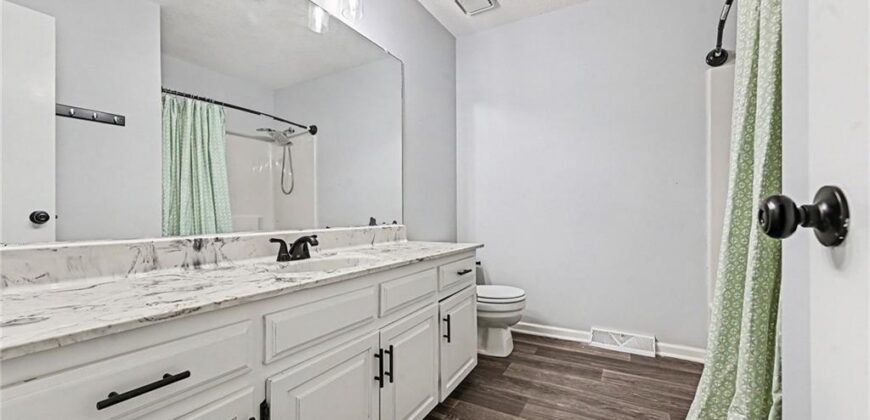 1720 Regency Drive, Kearney, MO 64060
