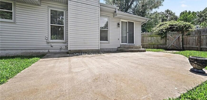 1720 Regency Drive, Kearney, MO 64060